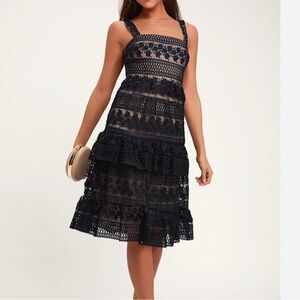 Lulus Women Size  X Small Ethereal Navy Blue and Cream Lace Midi Dress Lined